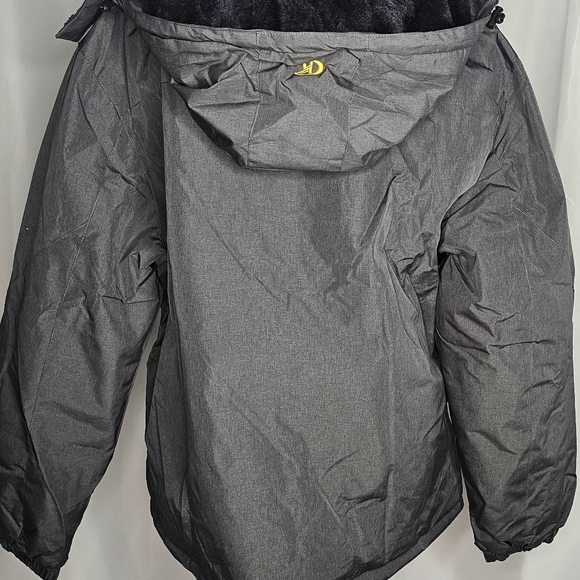 Coat - Picture 3 of 4